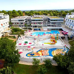 Delfin Plava Laguna 2*, Mugeba Croatie