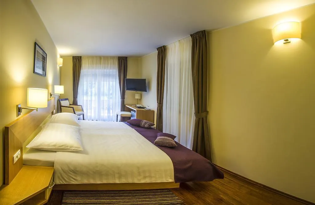 Hotel Villa Privileggio Moscenicka Draga 3*,  Croatia